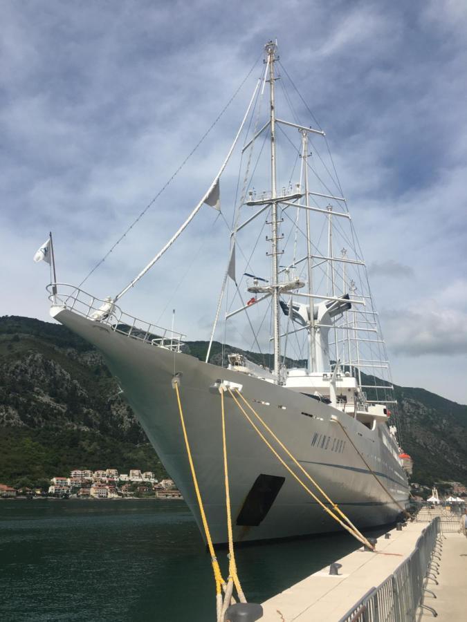 Art House 001 Hotel Kotor Exterior foto